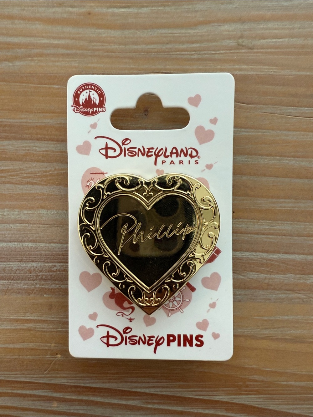 Disney Gold Heart Pin - Disneyland Paris